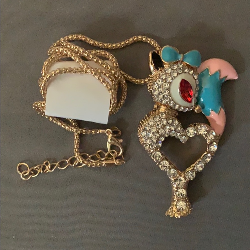 Beautiful Rhinestone heart-shaped Fox - Picture 2 of 3
